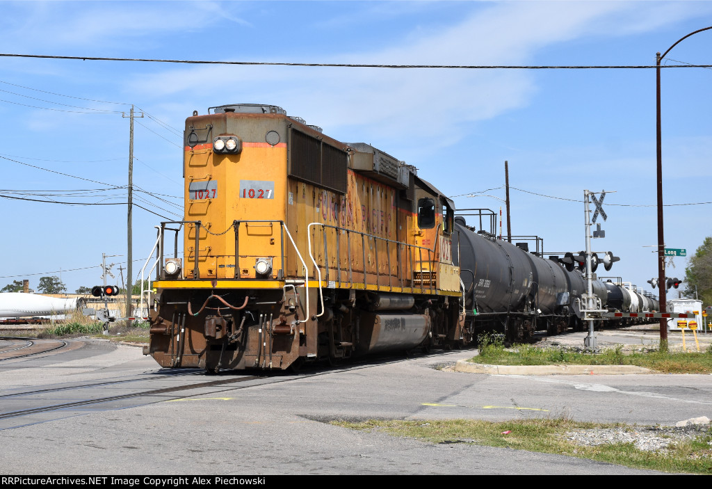 UP 1027